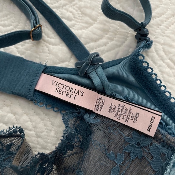 Victoria’s Secret Dream Angels 34B Push-up WO Padding Bra and PINK Cropp… - Picture 10 of 16